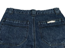 Load image into Gallery viewer, 極美品 CHROME HEARTS クロムハーツ デニム カーペンター カットオフショートパンツ インディゴ シルバー925 サイズ31 中古 4b013066