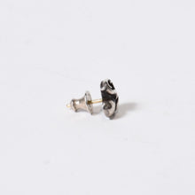 Load image into Gallery viewer, CHROME HEARTS クロムハーツ ハート スタッド ピアス シルバー925 アクセサリー 1.2g 小物 美品 中古 4b013772