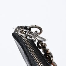 Load image into Gallery viewer, 新品未使用 CHROME HEARTS クロムハーツ OFF THE CUFF キーチェーン クロスパッチ レザーウォレット 財布 シルバー925 中古 4b013776