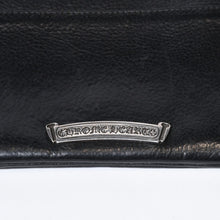 Load image into Gallery viewer, CHROME HEARTS クロムハーツ クロスパッチ ジッパーチェンジパース ストラップ付 レザーウォレット 財布 シルバー925 美品 中古 4b013775