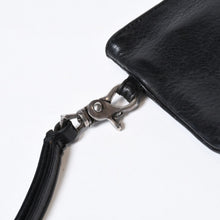 Load image into Gallery viewer, CHROME HEARTS クロムハーツ クロスパッチ ジッパーチェンジパース ストラップ付 レザーウォレット 財布 シルバー925 美品 中古 4b013775