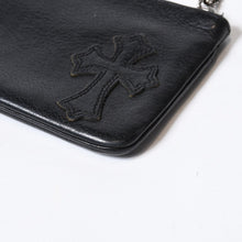 Load image into Gallery viewer, CHROME HEARTS クロムハーツ クロスパッチ ジッパーチェンジパース ストラップ付 レザーウォレット 財布 シルバー925 美品 中古 4b013775