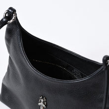 Load image into Gallery viewer, 極美品 CHROME HEARTS クロムハーツ ショルダーバッグ VIV DAGGER ダガー ブラック 中古 4b013095