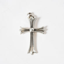 Load image into Gallery viewer, CHROME HEARTS クロムハーツ ラージクロス ベイル ネックレス 重量約47g STERLING刻印 スターリング シルバー 美品 中古 4b013770