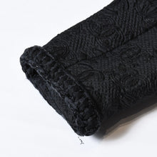 Load image into Gallery viewer, 極美品 CHANEL シャネル ツイード ジャケット P71059V62263 サイズ34 ココマークブラック 中古 4b012774