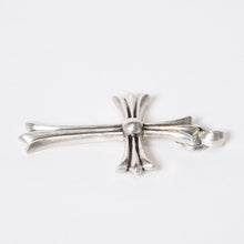 Load image into Gallery viewer, CHROME HEARTS クロムハーツ ラージクロス ベイル ネックレス 重量約47g STERLING刻印 スターリング シルバー 美品 中古 4b013770
