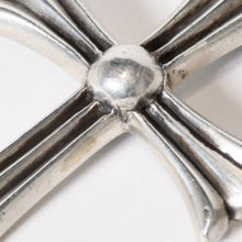 Load image into Gallery viewer, CHROME HEARTS クロムハーツ ラージクロス ベイル ネックレス 重量約47g STERLING刻印 スターリング シルバー 美品 中古 4b013770