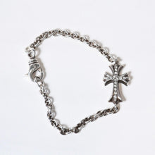 Load image into Gallery viewer, 極美品 CHROME HEARTS クロムハーツ タイニーファットクロス NEチェーン ダイヤ ブレスレット 重量約11.4G 2006/.925刻印 シルバー925 中古 4b013773