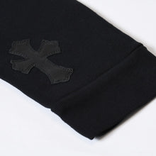 Load image into Gallery viewer, 新品未使用 CHROME HEARTS クロムハーツ セメタリークロスパッチ スウェットシャツ サイズS 17パッチ ハラコ パテント レザー 中古 4b013662ch