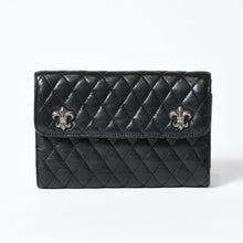 Load image into Gallery viewer, CHROME HEARTS クロムハーツ キルティング レザー ウォレット BSフレア ラムスキン ブラック レザー 美品 中古 4b013626