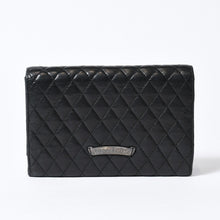 Load image into Gallery viewer, CHROME HEARTS クロムハーツ キルティング レザー ウォレット BSフレア ラムスキン ブラック レザー 美品 中古 4b013626