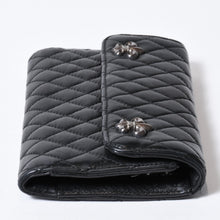Load image into Gallery viewer, CHROME HEARTS クロムハーツ キルティング レザー ウォレット BSフレア ラムスキン ブラック レザー 美品 中古 4b013626