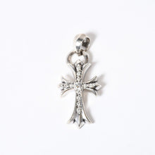 Load image into Gallery viewer, 極美品 CHROME HEARTS クロムハーツ CH CRS SML W/BALE スモールCHクロス 12Pダイヤ Wベイルペンダントトップ 重量約22.5g 中古 4b013769