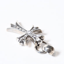 Load image into Gallery viewer, 極美品 CHROME HEARTS クロムハーツ CH CRS SML W/BALE スモールCHクロス 12Pダイヤ Wベイルペンダントトップ 重量約22.5g 中古 4b013769