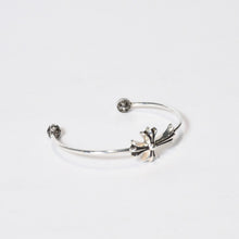 Load image into Gallery viewer, 極美品 CHROME HEARTS クロムハーツ タイニーCHクロス スキニー バングル ブレスレット 重量約10.3G 2011/.925刻印 シルバー925 中古 4b013774