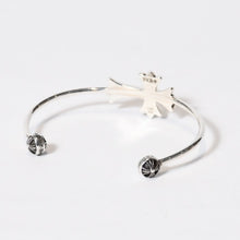 Load image into Gallery viewer, 極美品 CHROME HEARTS クロムハーツ タイニーCHクロス スキニー バングル ブレスレット 重量約10.3G 2011/.925刻印 シルバー925 中古 4b013774