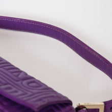 Load image into Gallery viewer, FENDI フェンディ マンマバケット ワンショルダーバッグ 26424 パープル レザー シルバー金具 良品 中古 4b013559