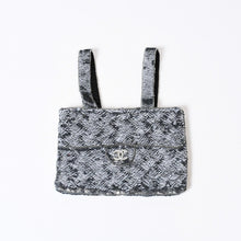 Load image into Gallery viewer, CHANEL シャネル スパンコール ハンドバッグ 5番台 ココマーク ラインストーン シルバー クリア シルバー金具 美品 中古 4b013564