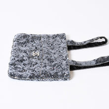 Load image into Gallery viewer, CHANEL シャネル スパンコール ハンドバッグ 5番台 ココマーク ラインストーン シルバー クリア シルバー金具 美品 中古 4b013564
