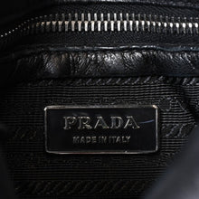 Load image into Gallery viewer, PRADA プラダ 三角ロゴ ショルダーバッグ BT3307 ブラック レザー シルバー金具 美品 中古 4b013429
