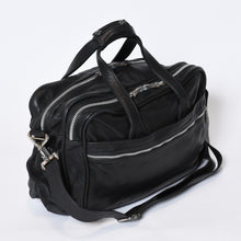 Load image into Gallery viewer, CHROME HEARTS クロムハーツ DIAPER BAG ダイパーバッグ マザーズバッグ ダガー クロスボール レザー シルバー925 美品 中古 4b-013118