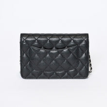 Load image into Gallery viewer, 極美品 CHANEL シャネル チェーンウォレット 長財布 AP0250 ランダム ココマーク キャビアスキン ブラック シルバー金具 中古 4b013538
