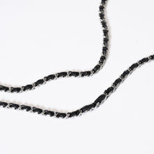 Load image into Gallery viewer, 極美品 CHANEL シャネル チェーンウォレット 長財布 AP0250 ランダム ココマーク キャビアスキン ブラック シルバー金具 中古 4b013538