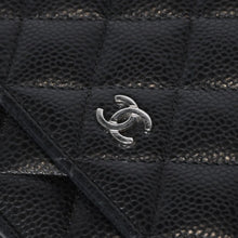 Load image into Gallery viewer, 極美品 CHANEL シャネル チェーンウォレット 長財布 AP0250 ランダム ココマーク キャビアスキン ブラック シルバー金具 中古 4b013538