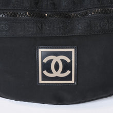 Load image into Gallery viewer, CHANEL シャネル スポーツライン ボディバッグ バムバッグ A19978 7番台 ココマーク ナイロンキャンバス ブラック 美品 中古 4b013544