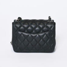 Load image into Gallery viewer, 極美品 CHANEL シャネル ミニマトラッセ17 チェーンショルダーバッグ 7番台 ココマーク キャビアスキン ブラック 中古 4b013021