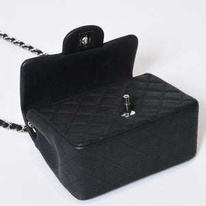 極美品 CHANEL シャネル ミニマトラッセ17 チェーンショルダーバッグ 7番台 ココマーク キャビアスキン ブラック 中古 4b013021