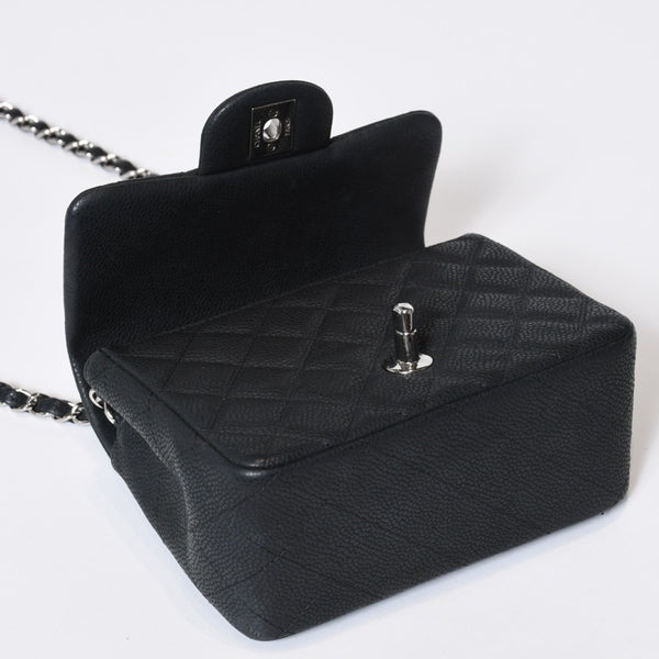極美品 CHANEL シャネル ミニマトラッセ17 チェーンショルダーバッグ 7番台 ココマーク キャビアスキン ブラック 中古 4b013021