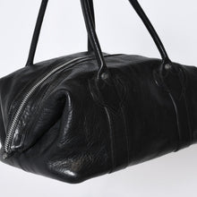Load image into Gallery viewer, CHROME HEARTS クロムハーツ MONICA BAG モニカ レザーハンドバッグ ダガージップ クロスボール フローラルリベット 美品 中古 4b013119