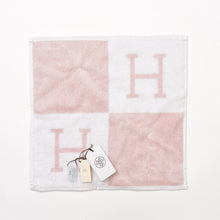 Load image into Gallery viewer, 新品未使用 HERMES エルメス ハンドタオル ハンカチ 衣料品 コットン ピンク ブルー ホワイト 中古 4b013133