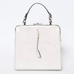 PRADA プラダ エンボスロゴ ハンドバッグ BN1099 ホワイト パテントレザー エナメル シルバー金具 美品 中古 4b013411
