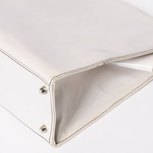 PRADA プラダ エンボスロゴ ハンドバッグ BN1099 ホワイト パテントレザー エナメル シルバー金具 美品 中古 4b013411