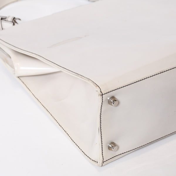 PRADA プラダ エンボスロゴ ハンドバッグ BN1099 ホワイト パテントレザー エナメル シルバー金具 美品 中古 4b013411