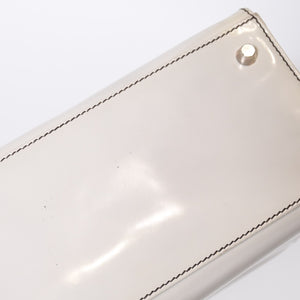 PRADA プラダ エンボスロゴ ハンドバッグ BN1099 ホワイト パテントレザー エナメル シルバー金具 美品 中古 4b013411