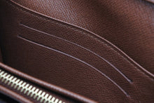 Load image into Gallery viewer, 新品未使用 LOUIS VUITTON ルイヴィトン ポルトモネ ビエ トレゾール コンパクトウォレット 二つ折り財布 M61736 モノグラム 中古 4b013203