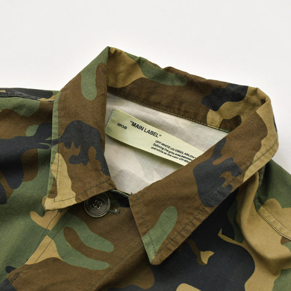 OFF-WHITE オフホワイト カモマルパッチアローフィールド ジャケット OMEL001C99FAB0015601 レッド カモ柄 サイズS 美品 中古 4b013504