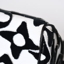 Load image into Gallery viewer, 極美品 LOUIS VUITTON ルイヴィトン スピーディー バンドリエール25 M45563 タフテッドモノグラム ブラック ホワイト シルバー金具 中古 4b013563