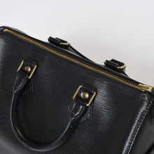 Load image into Gallery viewer, 極美品 LOUIS VUITTON ルイヴィトン スピーディ25 ハンドバッグ M59032 エピレザー ブラック ゴールド金具 中古 4b013540