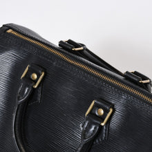Load image into Gallery viewer, LOUIS VUITTON ルイヴィトン スピーディ25 ハンドバッグ M59032 エピレザー ブラック ゴールド金具 美品 中古 4b013556