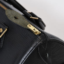Load image into Gallery viewer, LOUIS VUITTON ルイヴィトン スピーディ25 ハンドバッグ M59032 エピレザー ブラック ゴールド金具 美品 中古 4b013556