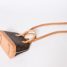 Load image into Gallery viewer, LOUIS VUITTON ルイヴィトン モノグラム アルマBB ハンドバッグ M53152 ショルダー 2WAY PVC ゴールド金具 美品 中古 4b013555