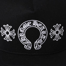 Load image into Gallery viewer, 新品未使用 CHROME HEARTS クロムハーツ CHプラス ホースシュー 5パネル スナップバックキャップ ONE SIZE 51-61cm ブラック 中古 4a004539