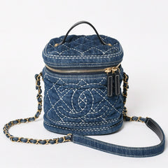 Very Good Condition CHANEL Vanity Chain Shoulder Bag AS1336 28th Series Coco Mark Denim Wild Stitch Gold Hardware Used 4b013565