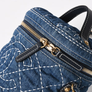 Very Good Condition CHANEL Vanity Chain Shoulder Bag AS1336 28th Series Coco Mark Denim Wild Stitch Gold Hardware Used 4b013565