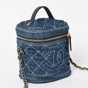 Very Good Condition CHANEL Vanity Chain Shoulder Bag AS1336 28th Series Coco Mark Denim Wild Stitch Gold Hardware Used 4b013565