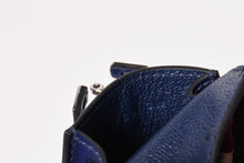 Load image into Gallery viewer, 極美品 HERMES エルメス マイクロ ケリーツイリー バッグ チャーム U刻印 ブルー ネイビー ヴォ―タデラクト シルバー金具 中古 4b013608